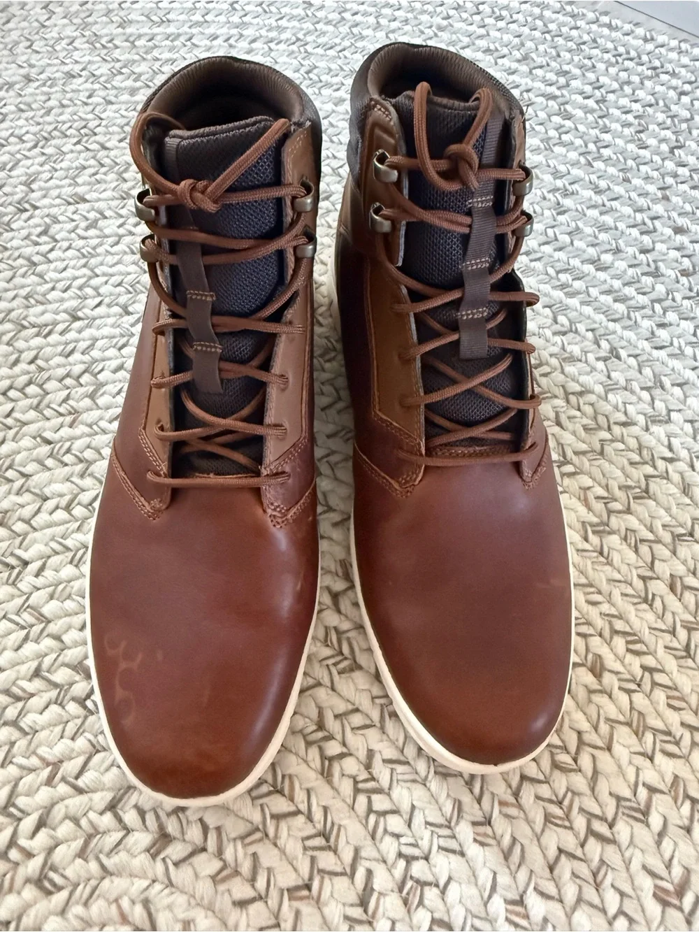 Timberland Men's Hoverlite Chestnut Brown Leather Boots with White Outsole